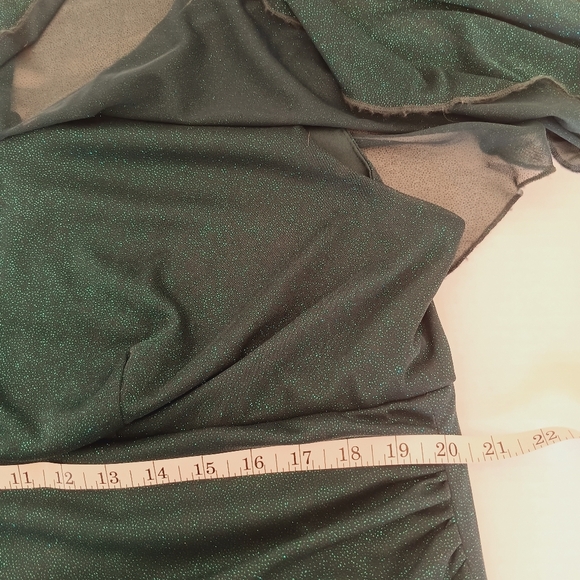 Connected Apparel Dress Green Sparkle Sleeveless Holiday US Size 16 W Midi/Mini - Picture 6 of 11